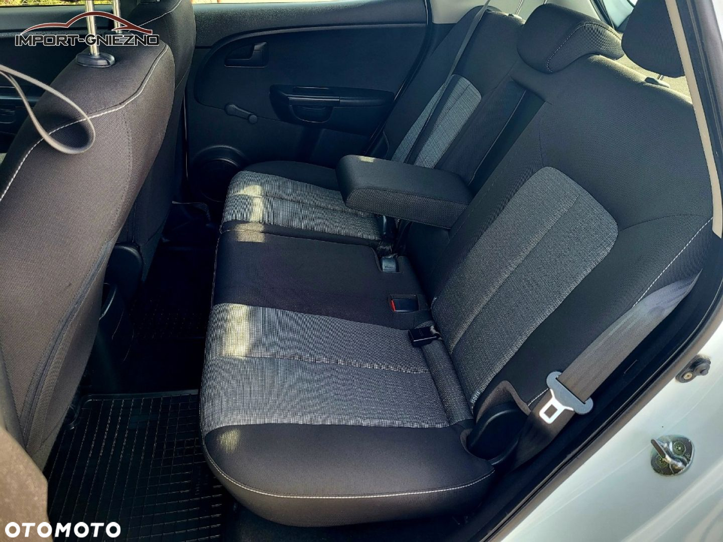 Kia Venga - 6