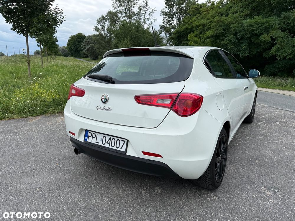 Alfa Romeo Giulietta 1.6 JTDM Distinctive - 4