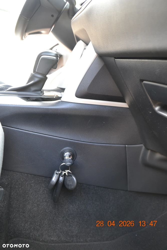 Toyota Corolla Cross 2.0 Hybrid Style - 18