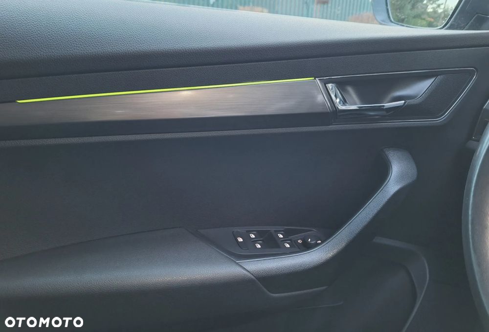 Skoda Karoq 2.0 TDI SCR 4x4 DSG Style - 14