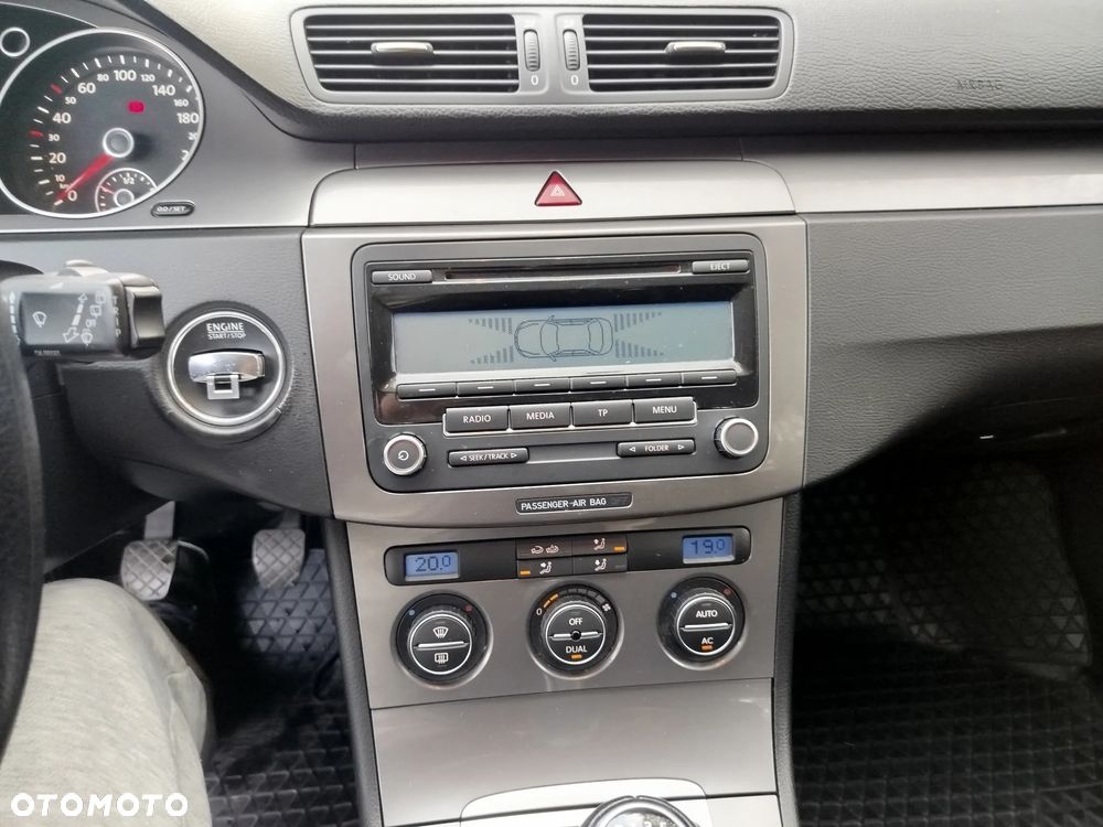 Volkswagen Passat 1.4 TSI Comfortline BlueMotion Technology - 25