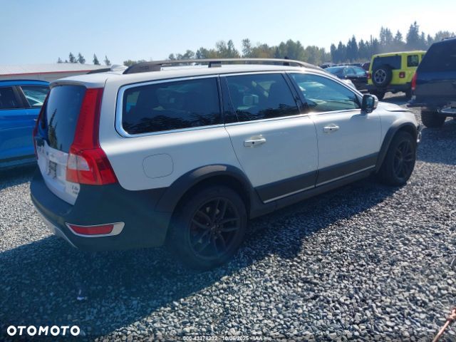 Volvo XC 70 - 4