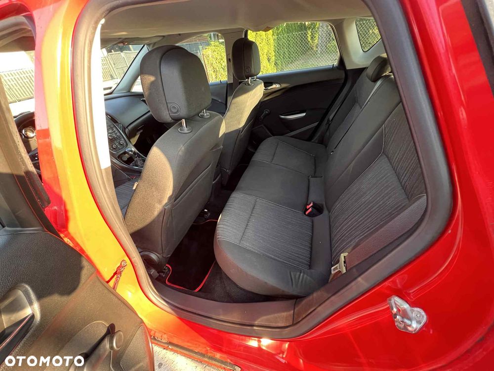 Opel Astra 1.4 T Edition 150 - 9