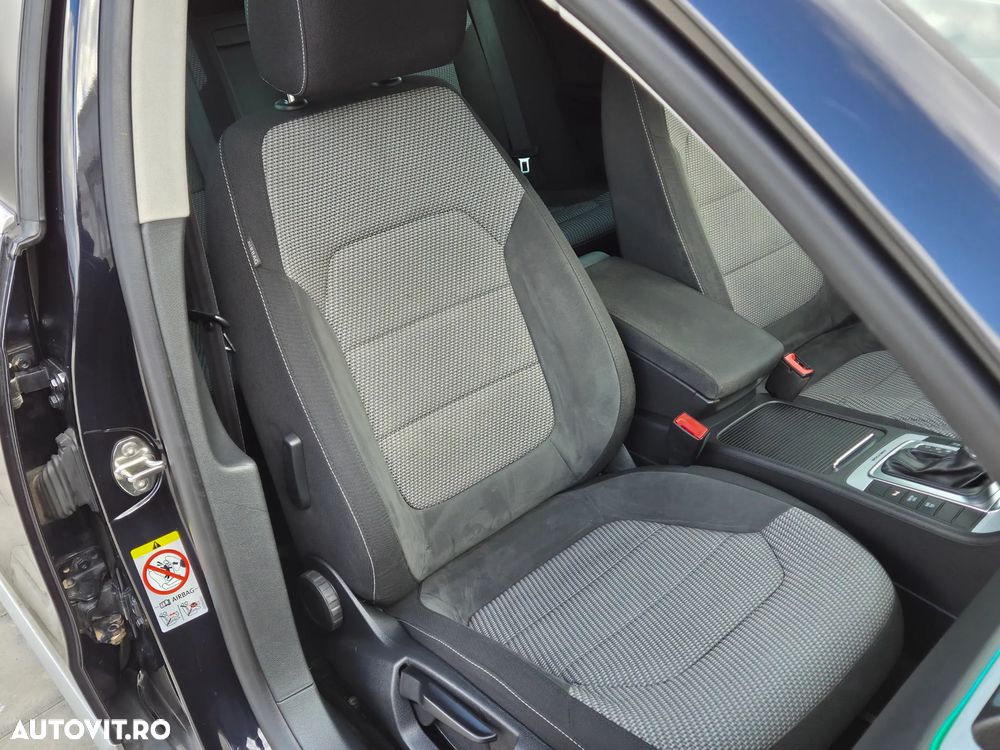 Volkswagen Passat Alltrack - 16