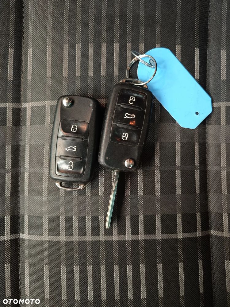 Volkswagen Tiguan - 33