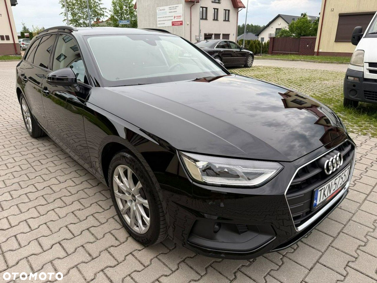 Audi A4 Avant 30 TDI S tronic advanced - 2