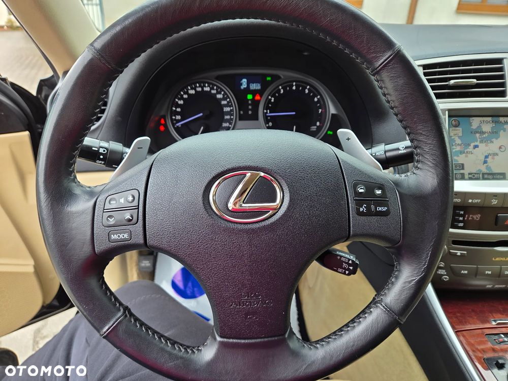 Lexus IS 250 Luxury Line - 21