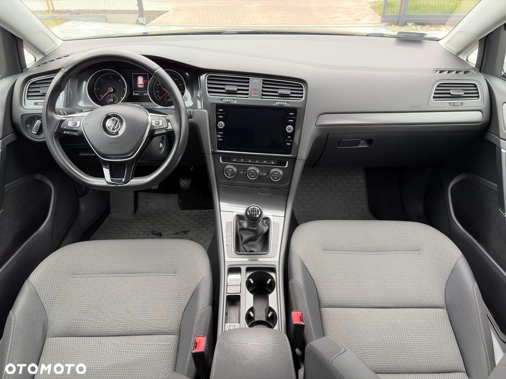 Volkswagen Golf 2.0 TDI BMT Comfortline - 11