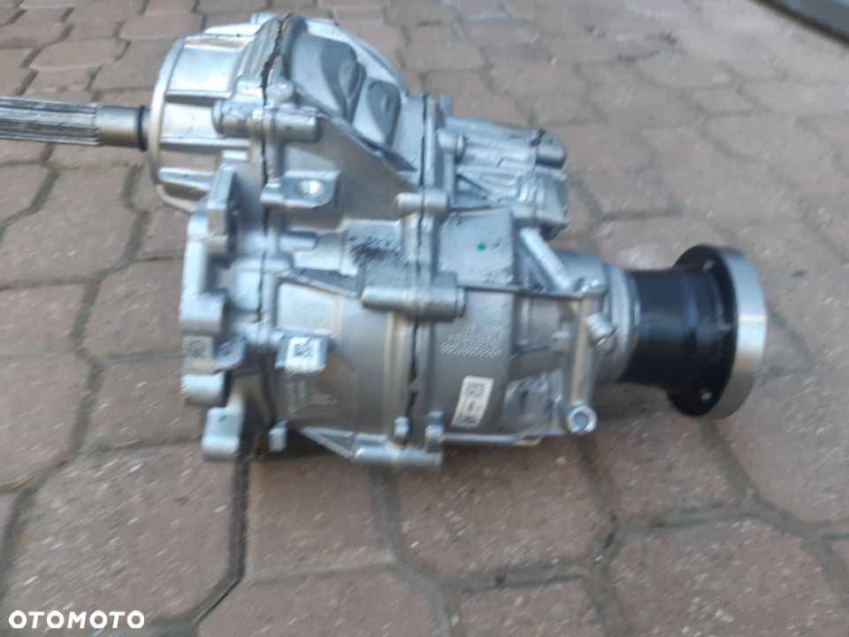 Reduktor Mercedes AMG A2902803200 A2902803300 A2322802300 - 3