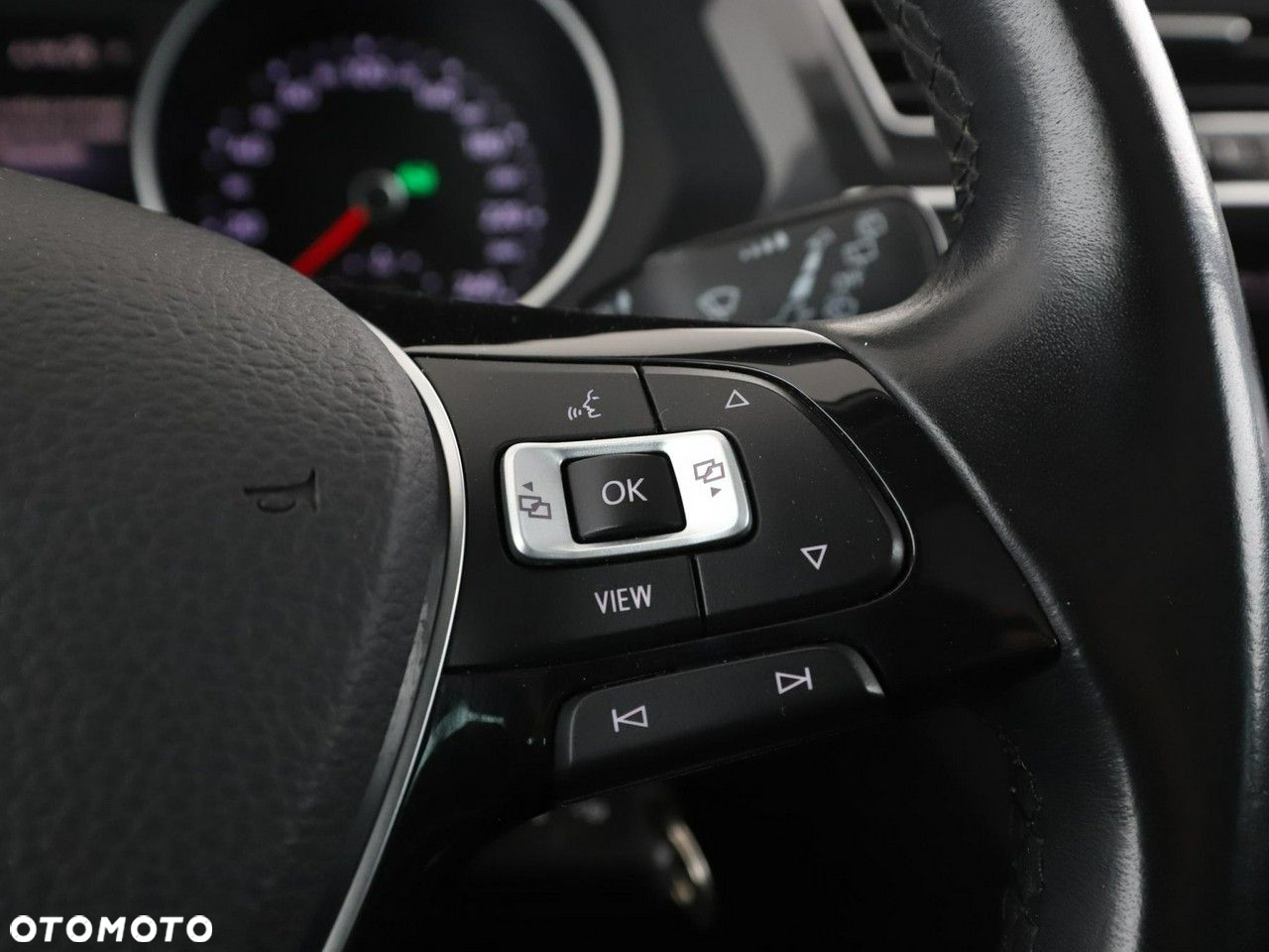 Volkswagen Tiguan 2.0 TSI 4Mot R-Line DSG - 33