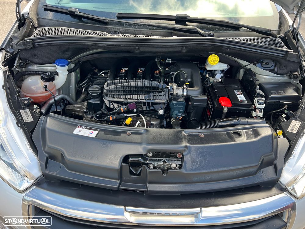 Peugeot 208 1.2 PureTech Active - 12