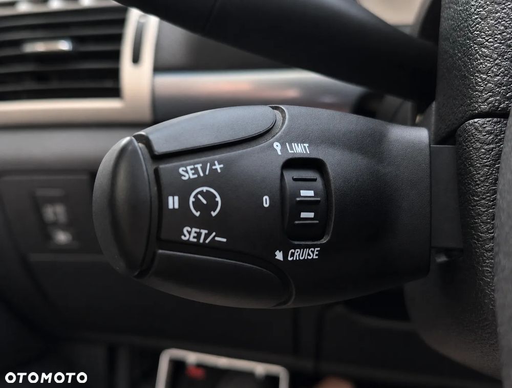 Peugeot 407 2.0 Premium Navtech - 12