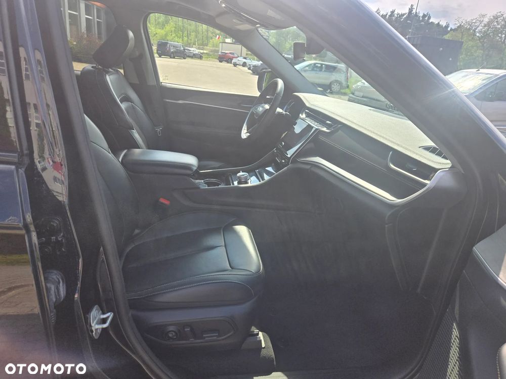 Jeep Grand Cherokee - 18
