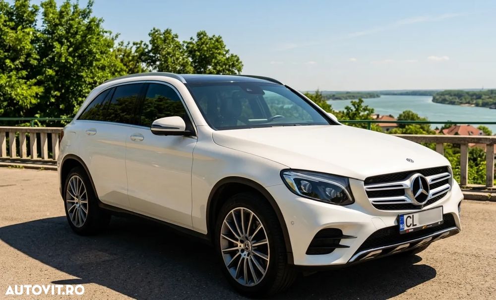 Mercedes-Benz GLC 300 4MATIC 9G-TRONIC AMG Line - 3