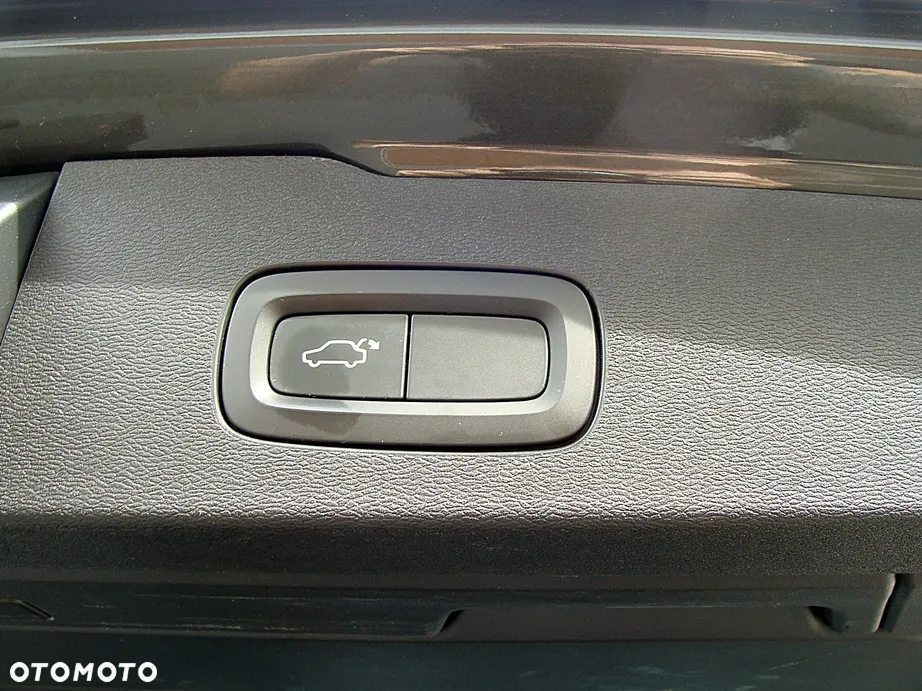 Volvo V60 D3 Momentum Pro - 26