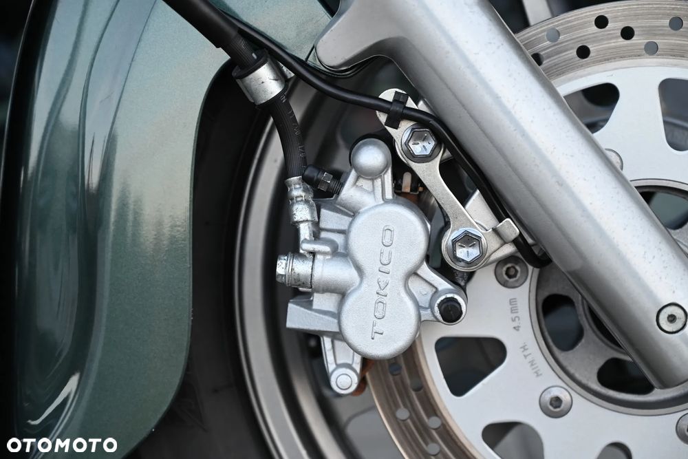 Suzuki Intruder - 25