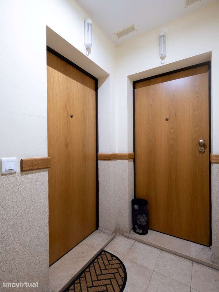 Apartamento T1 - Urbanização Gorgulão em Coimbra com Garagem - Grande imagem: 5/24