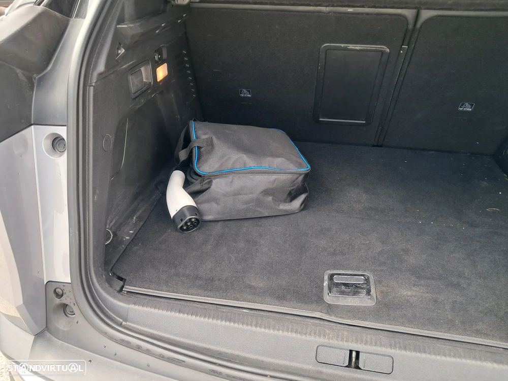 Peugeot 3008 1.6 Hybrid GT Pack e-EAT8 - 24