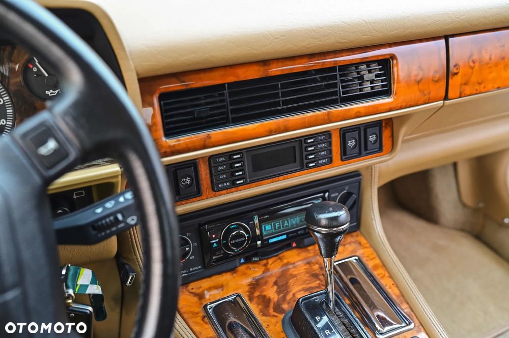 Jaguar XJS - 30