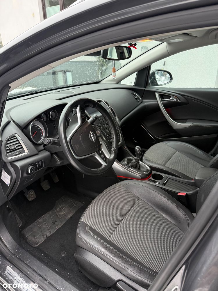 Opel Astra 1.4 T Cosmo - 22