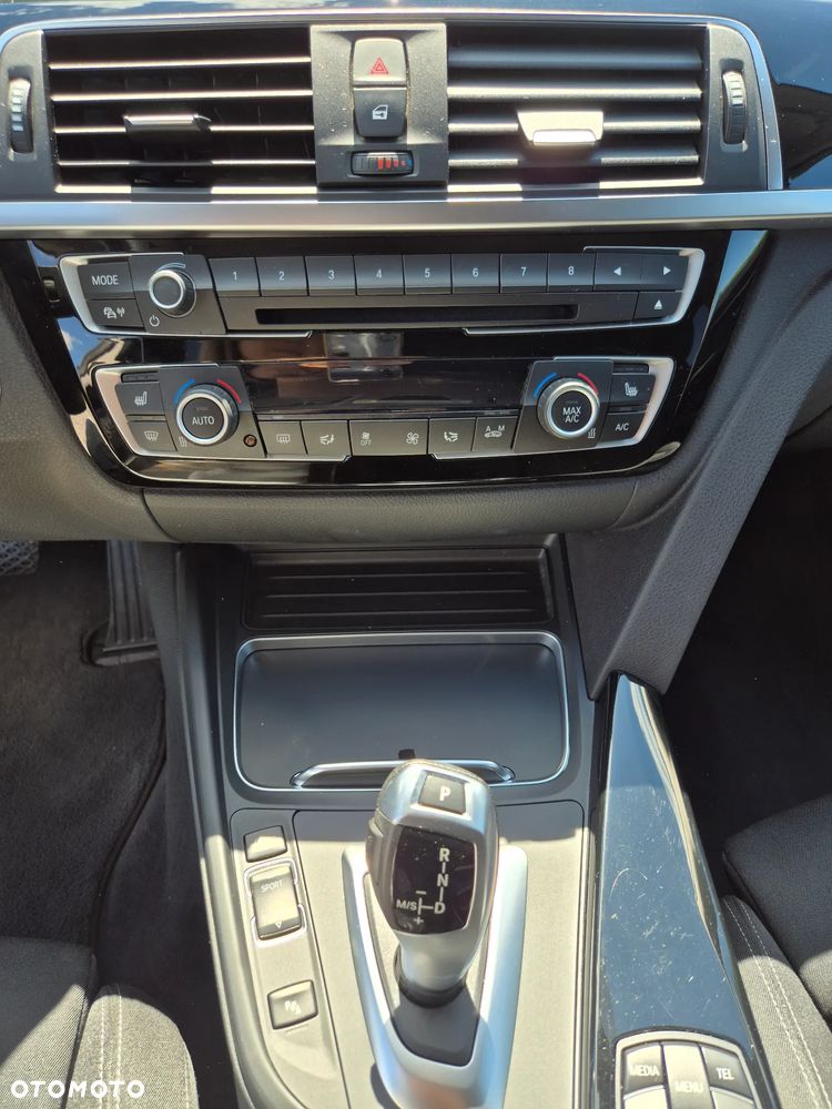 BMW Seria 3 320d xDrive Edition Luxury Line Purity - 25