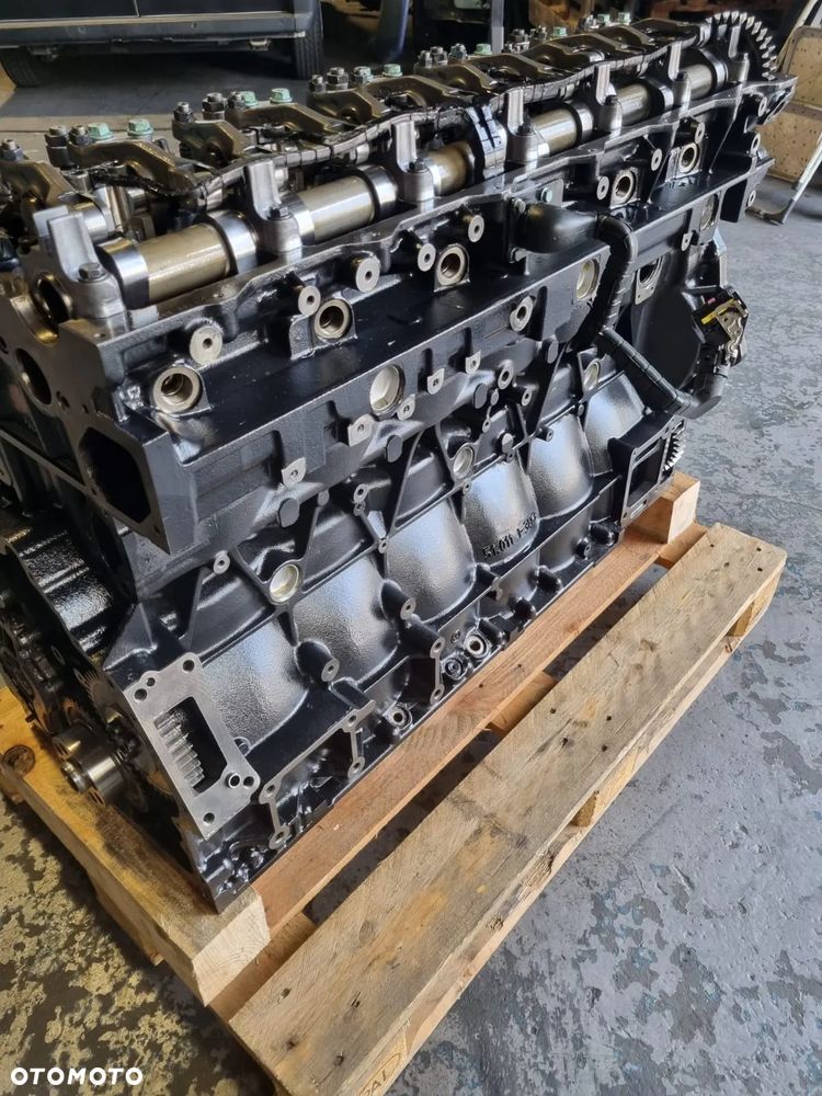 REGENEROWANY SILNIK SŁUPEK SILNIKA MAN D2676 LF78 - 82 TYP D - 5
