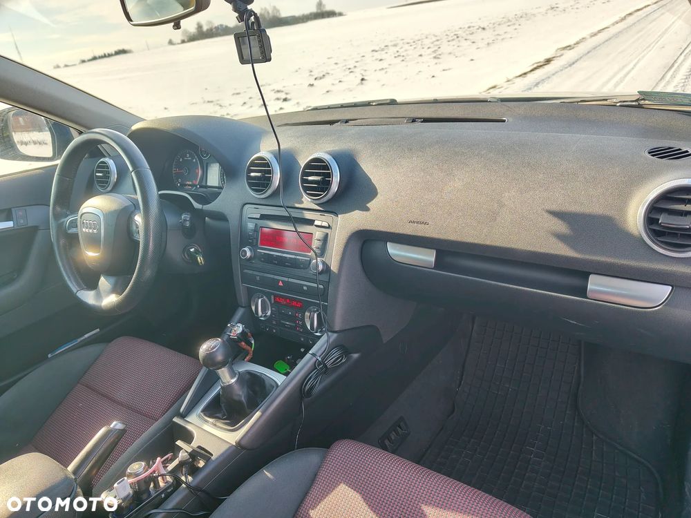 Audi A3 Sportback 2.0 TDI Ambiente - 10