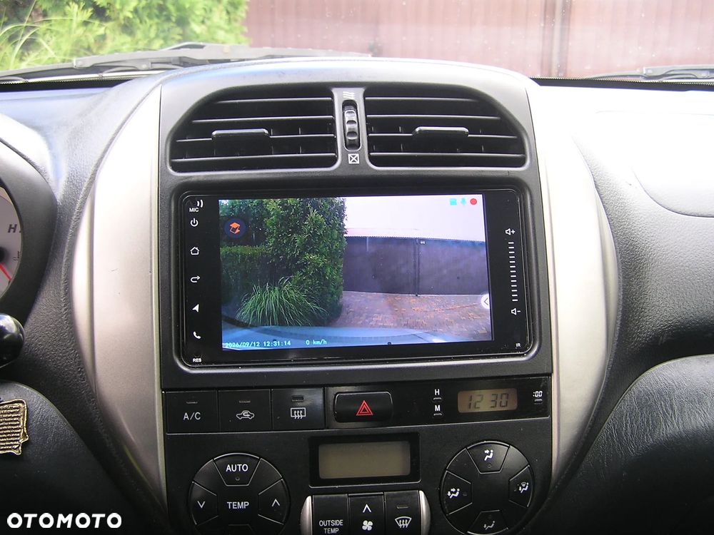 Toyota RAV4 2.0 VVT-i Sol - 10