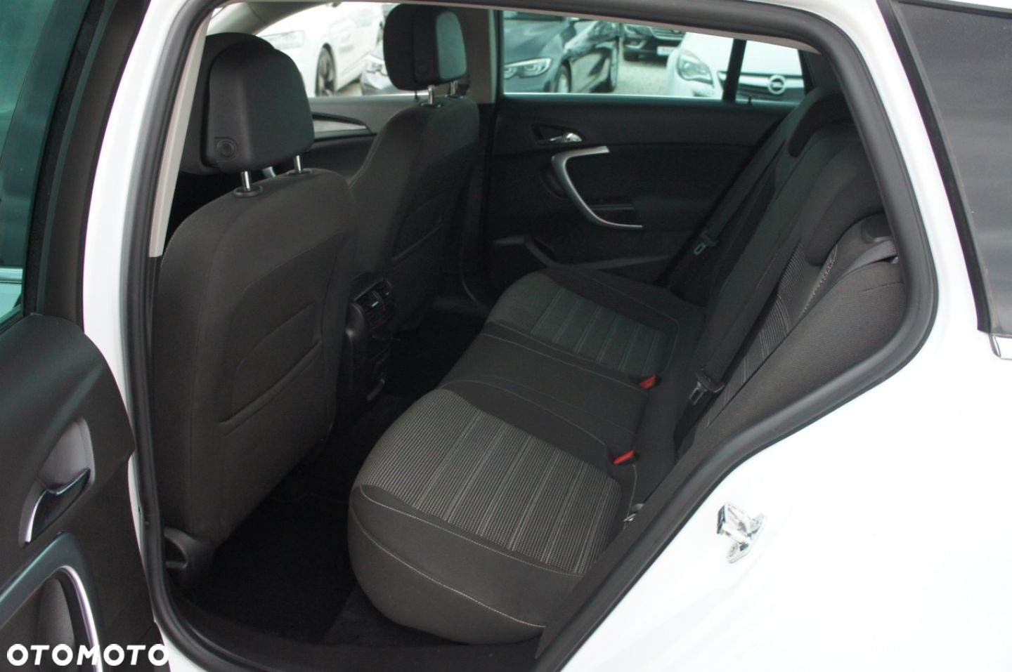 Opel Insignia - 16