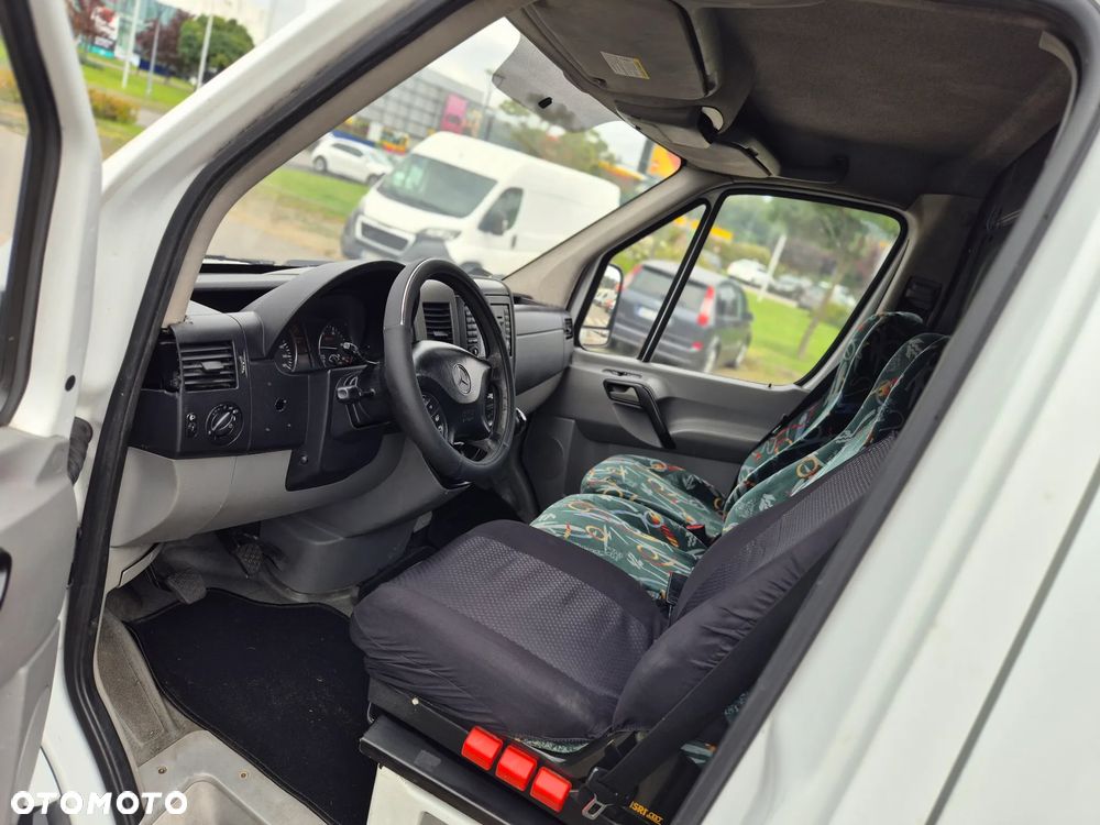 Mercedes-Benz Sprinter - 29