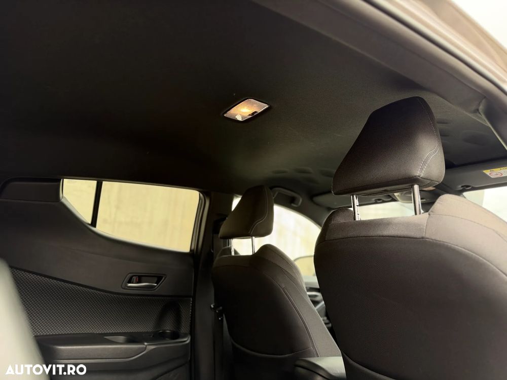 Toyota C-HR 2.0 HSD 184 CP 4x2 CVT C-ult Style - 24