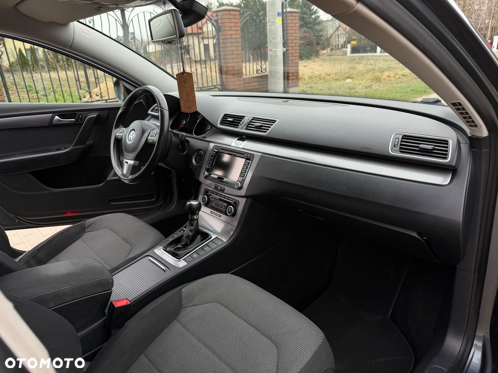 Volkswagen Passat 2.0 Blue TDI DPF Highline - 27