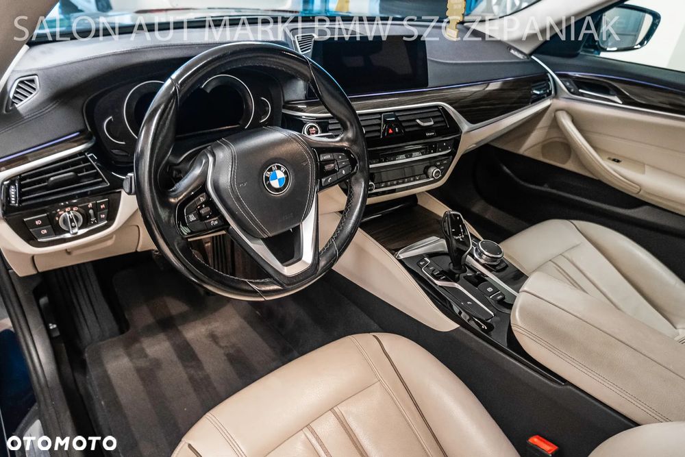 BMW Seria 5 520d xDrive Luxury Line - 35