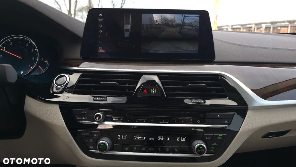 BMW Seria 5 530i Luxury Line - 35