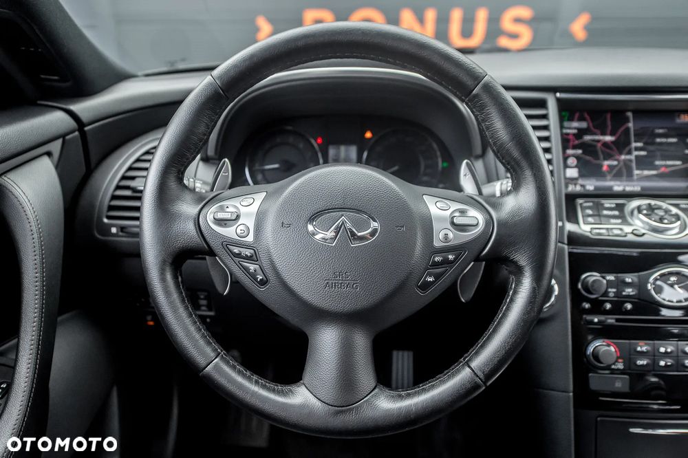 Infiniti QX70 3.7 S Premium - 25