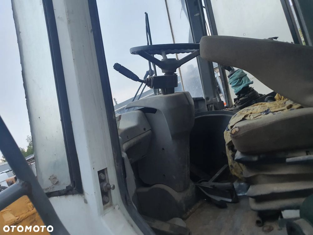 Ramiona z siłownikami Liebherr 544 - 2