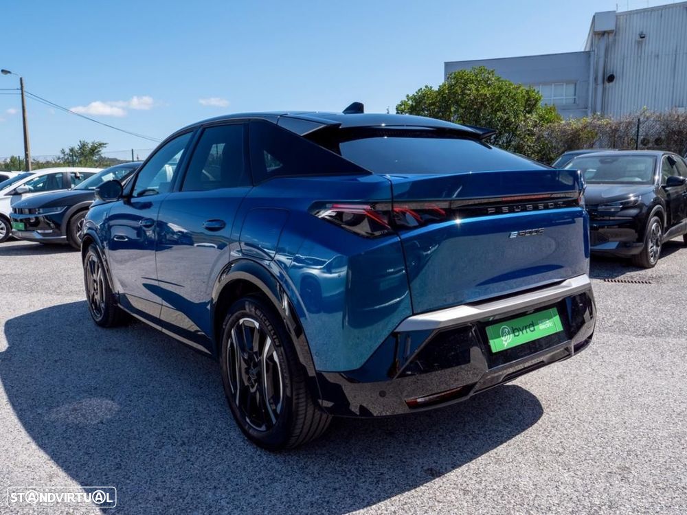 Peugeot e-3008 73 kWh GT — fotografia 9