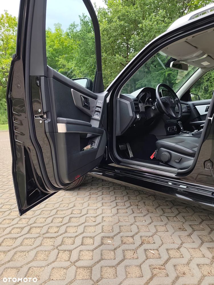 Mercedes-Benz GLK 220 CDI DPF 4Matic BlueEFFICIENCY 7G-TRONIC - 12