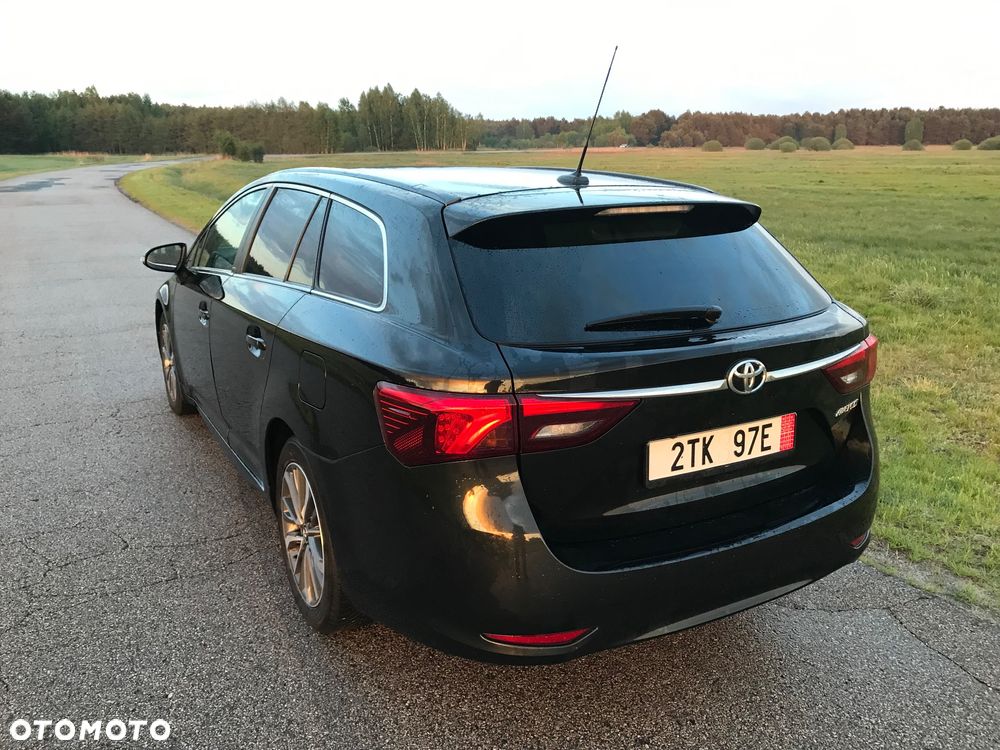 Toyota Avensis - 6
