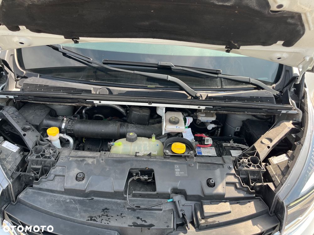 Renault Trafic - 15