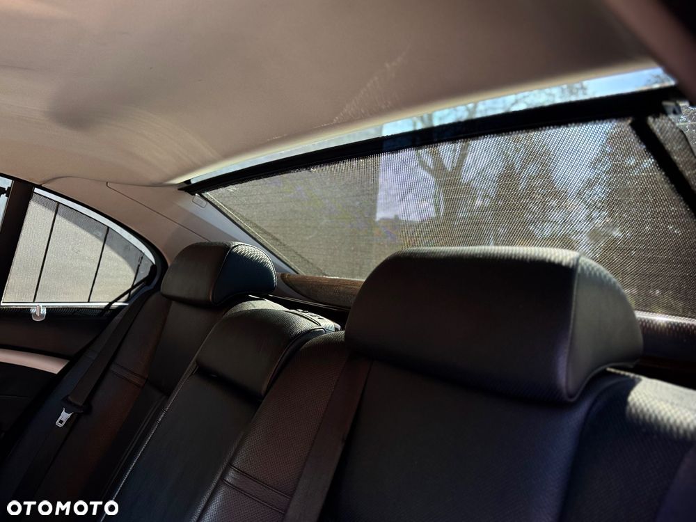 BMW Seria 7 750i L - 21