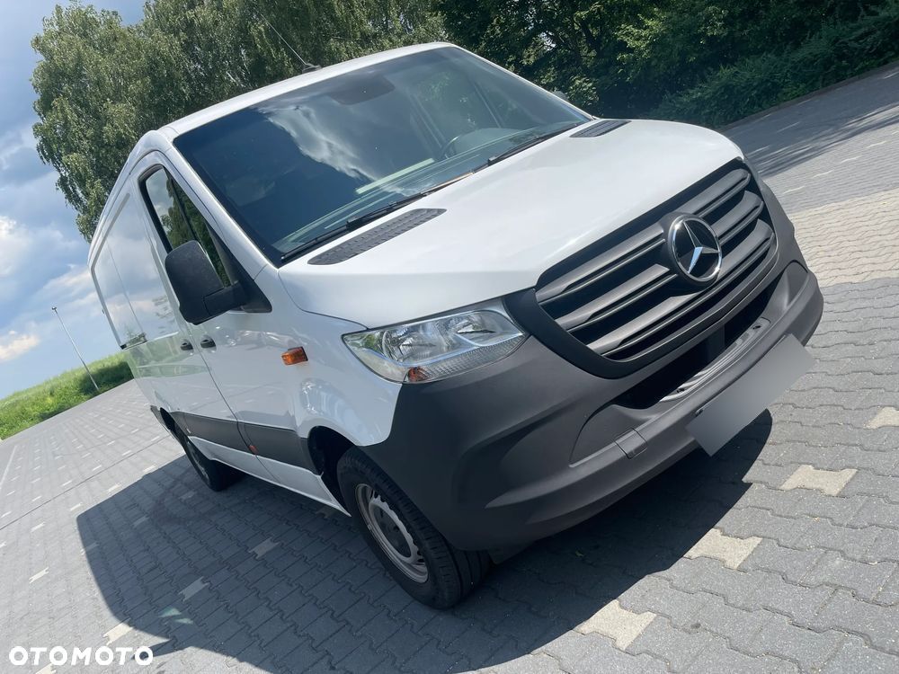 Mercedes-Benz Sprinter - 1