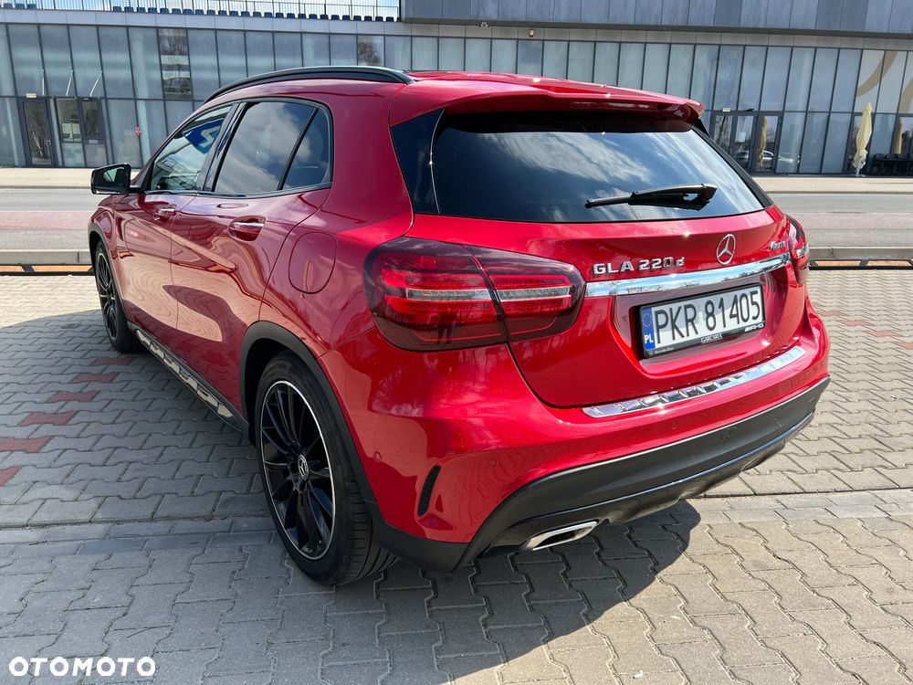 Mercedes-Benz GLA 220 d 4Matic 7G-DCT AMG Line - 10