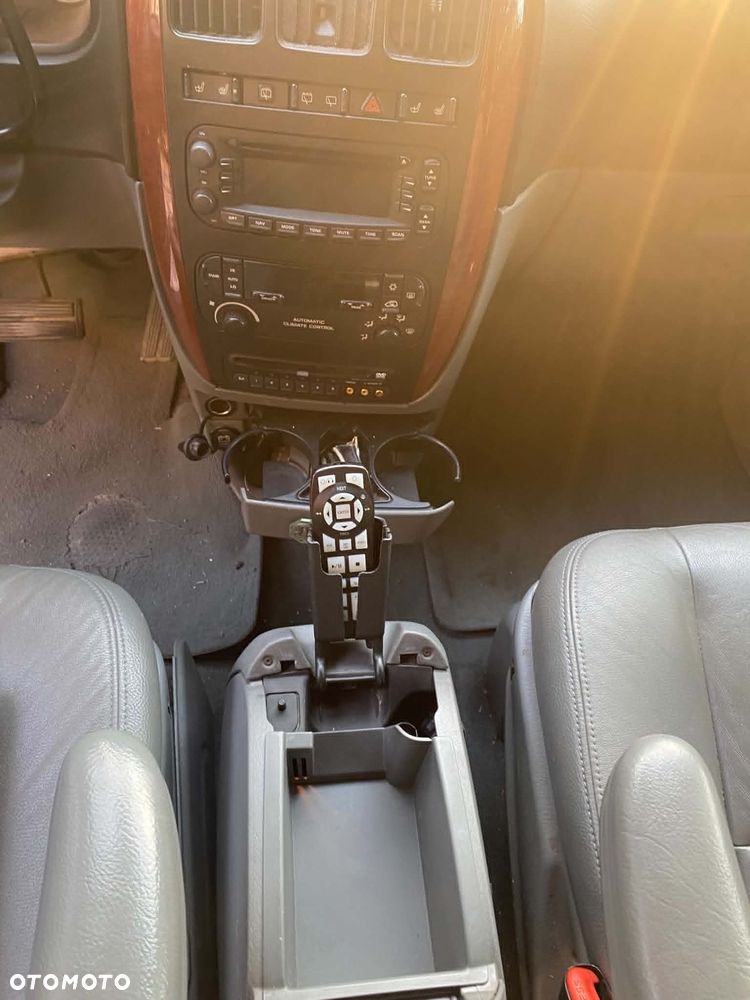 Chrysler Grand Voyager 2.8 CRD Limited - 9