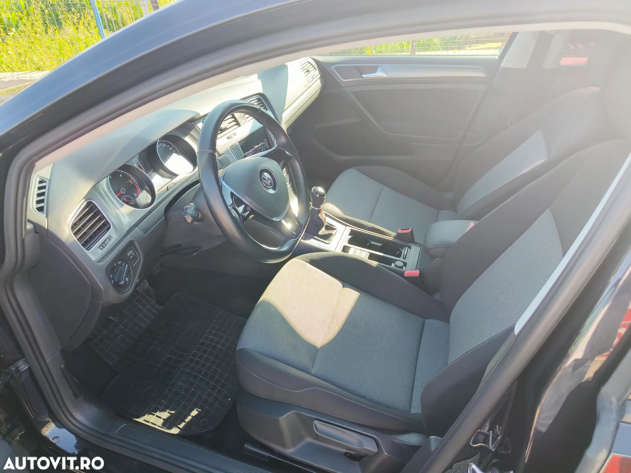 Volkswagen Golf 1.6 BlueTDI Comfortline - 9
