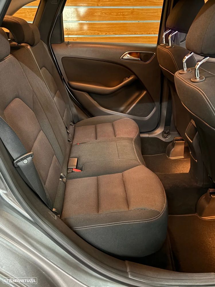 Mercedes-Benz B 180 d BlueEFFICIENCY Edition Style - 13