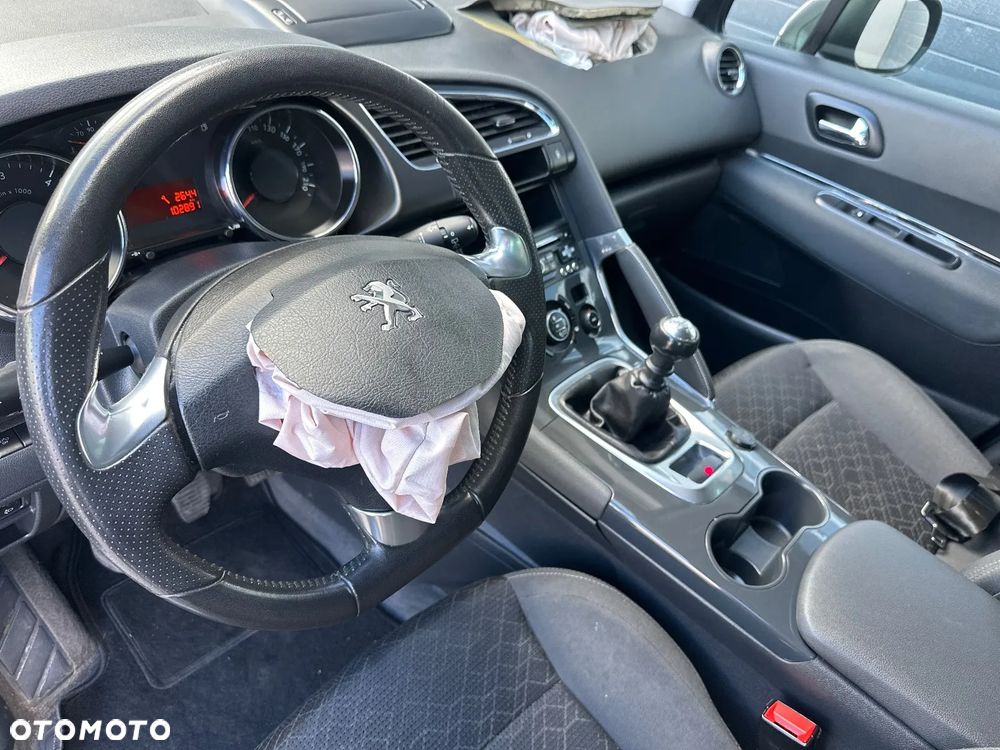 Peugeot 3008 1.6 BlueHDi Style S&S - 25