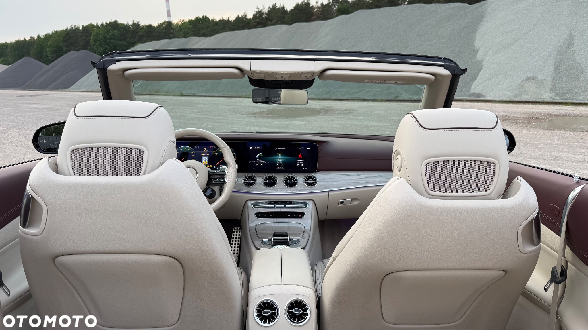 Mercedes-Benz Klasa E AMG 53 Kabriolet 4-Matic+ 9G-TRONIC - 23