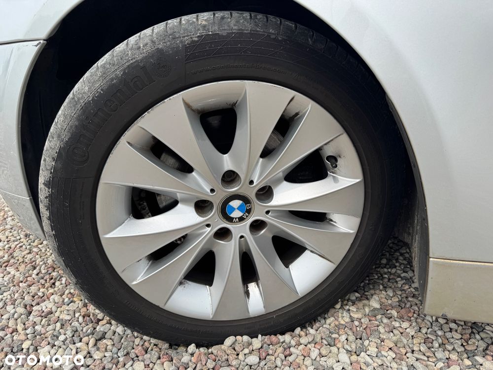 BMW Seria 5 523i Touring - 14
