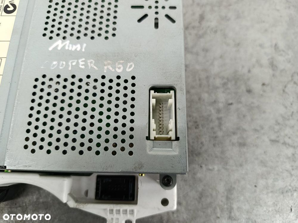 RADIO NAWIGACJA FABRYCZNA MINI R50 6211-6928888   67379411  65.90-6934417 - 9